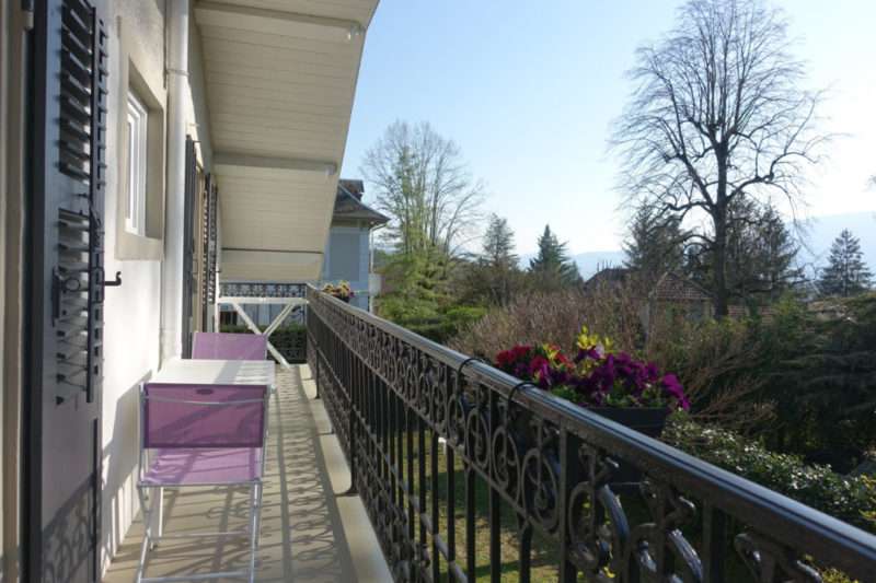 location-cure-balcon-jardin-aix-les-bains-1